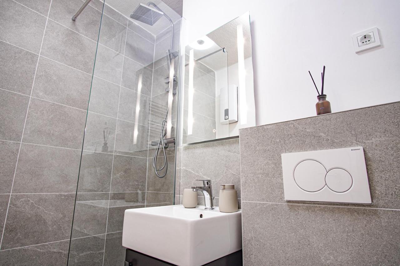 Homefy Feel-Good Apartment - Own Parking, Balcony And Garden Essen Ngoại thất bức ảnh